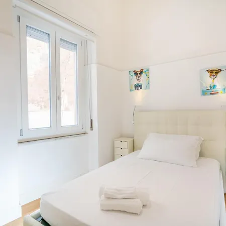 Le Scale Sul Porto . Marina Centro Storico. Ac Apartment *